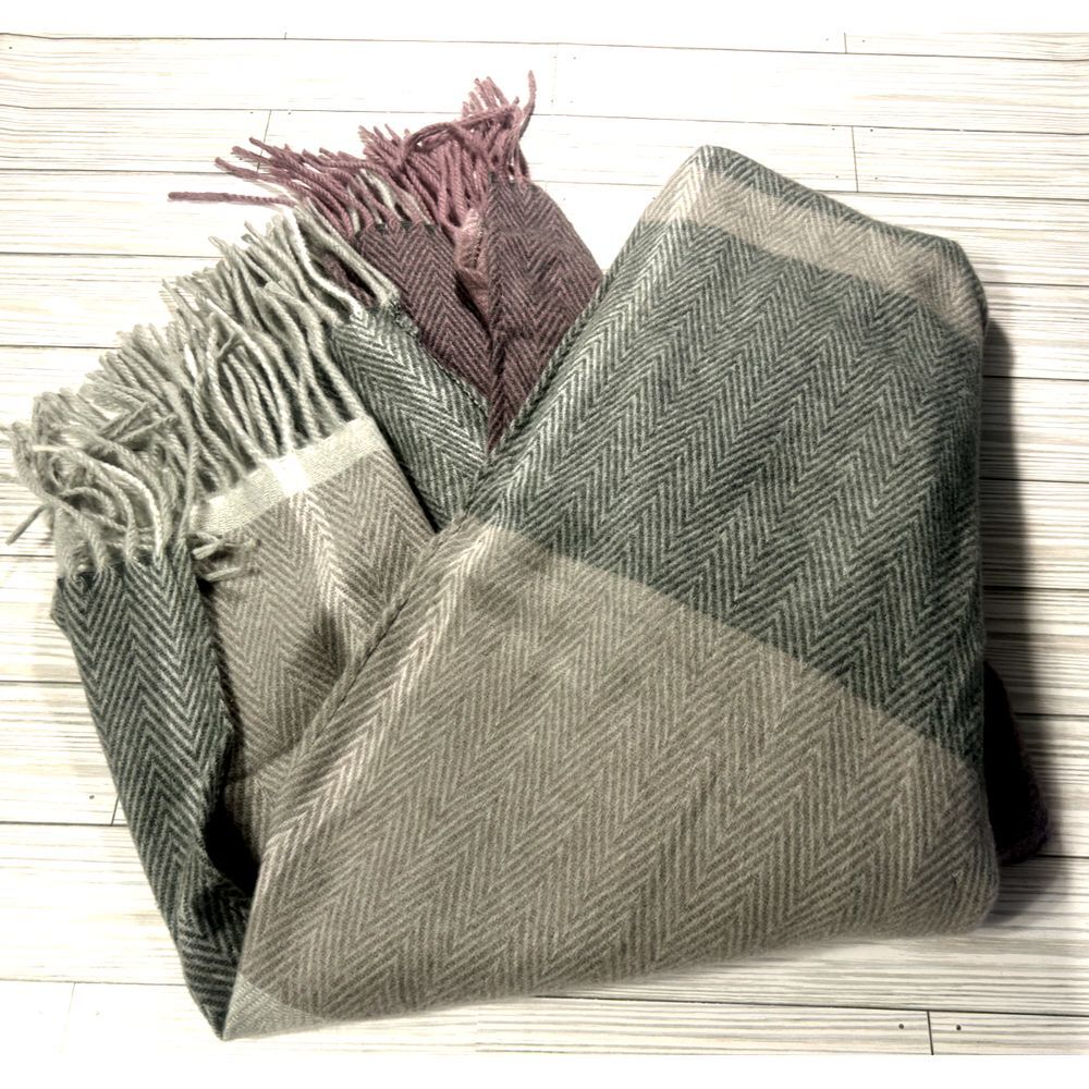 WOOLRICH‎ Women's Cozy Blanket Wrap One Size Pink Purple Grey & White Warm Comfy